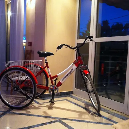Cybele Guest 아테네